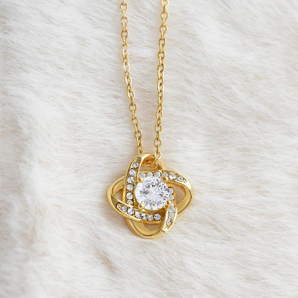 To My Queen | Queen Of Castle (Love Knot Necklace)