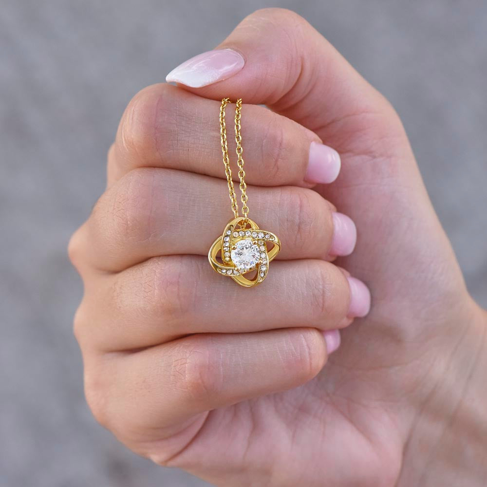 To My Queen | Queen Of Castle (Love Knot Necklace)