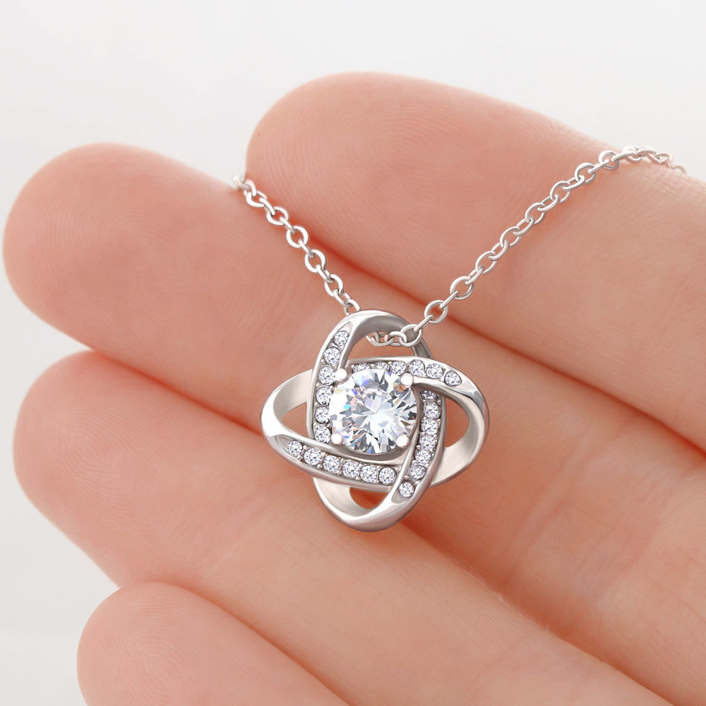 To My Queen | Queen Of Castle (Love Knot Necklace)
